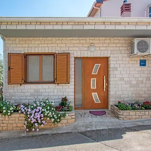 Apartment Oliva, Pula
